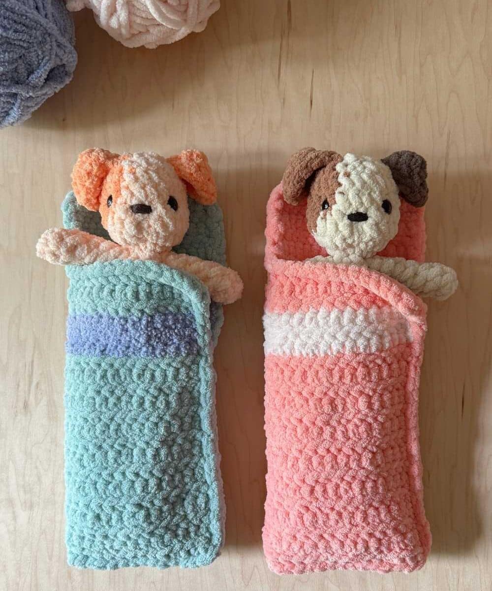 Sleeping Bag CROCHET PATTERN (Fable Collection) - Dog pattern not included.