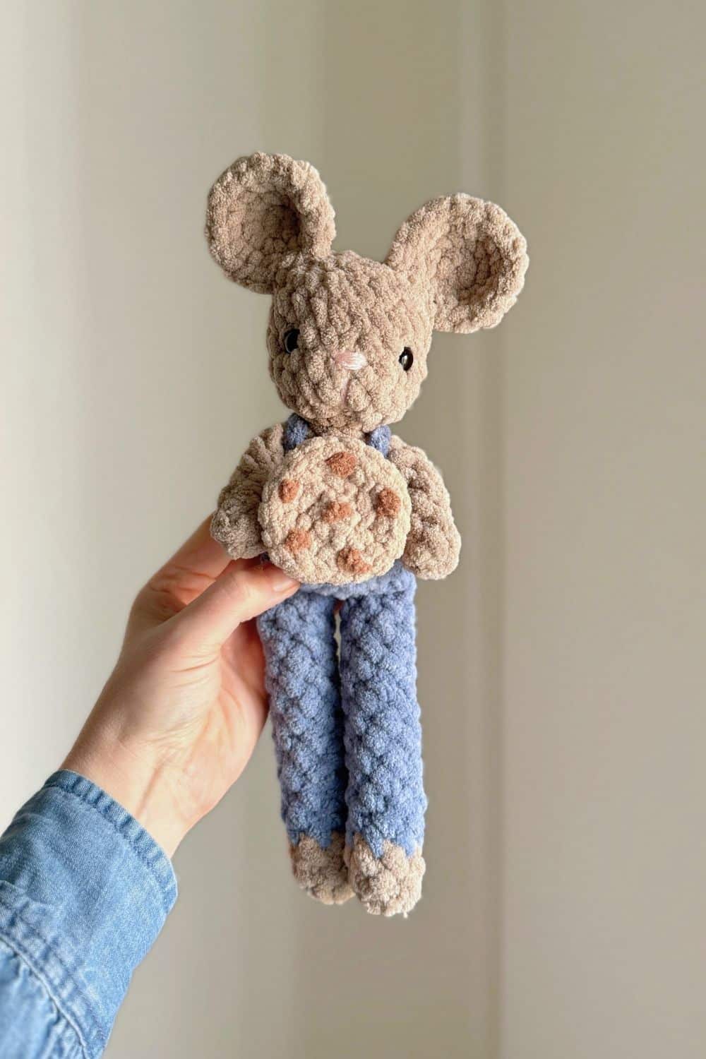 Cookie CROCHET PATTERN (Mouse pattern NOT included)