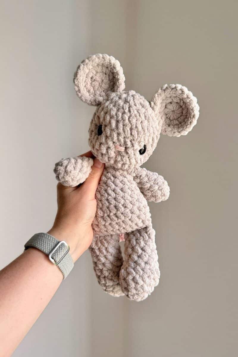 A grey crochet mouse.