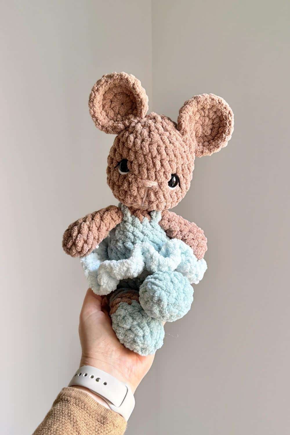 Fable LOFTY Brie Mouse CROCHET PATTERN (Fable Collection) - Image 3